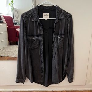 american eagle // long sleeve button up shirt NWOT